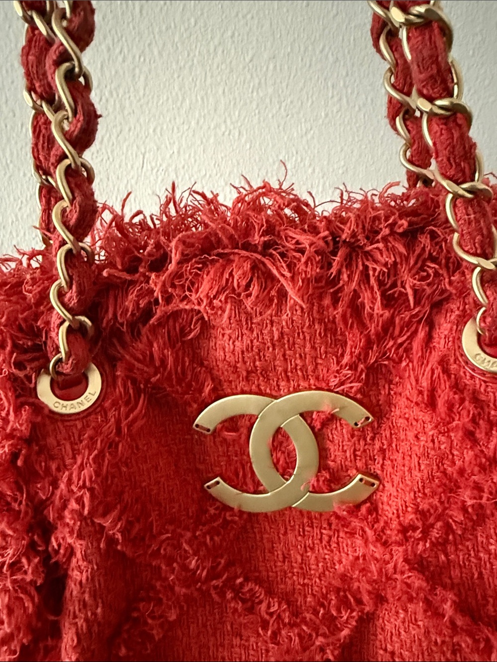 CHANEL Red Tweed Chain-Handle Tote with Gold CC Logo - Picture 2 of 5